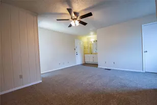 3121 Sondra Dr, Fort Worth, TX 76107 - Photo 13