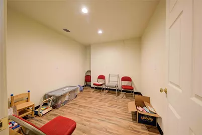 205 N Davis Street, Chico, TX 76431 - Photo 25