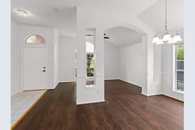 2078 Amherst Drive, Lewisville, TX 75067 - Photo 11