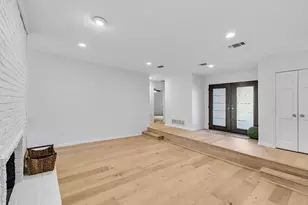 2636 Brookside Dr, Irving, TX 75063 - Photo 25