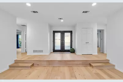 2636 Brookside Drive, Irving, TX 75063 - Photo 7