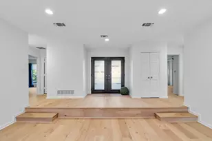 2636 Brookside Dr, Irving, TX 75063 - Photo 7