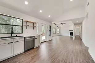 284 Pleasant Hill Ln, Holly Lake Ranch, TX 75765 - Photo 9