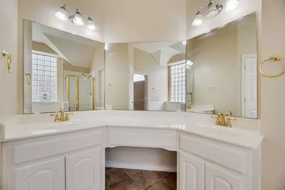 1152 Taylor Lane, Lewisville, TX 75077 - Photo 15