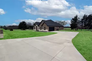 956 Co Rd 4108, Greenville, TX 75401 - Photo 33