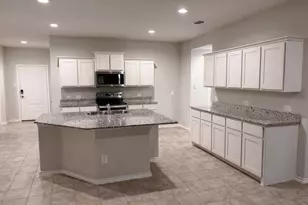 404 Beekeeper Dr, Fort Worth, TX 76131 - Photo 3