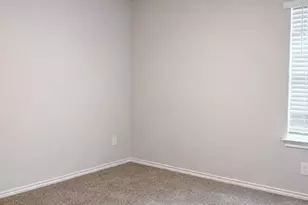 404 Beekeeper Dr, Fort Worth, TX 76131 - Photo 9