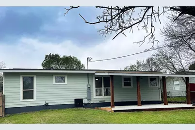 722 E Strong Parkway, Grand Prairie, TX 75050 - Photo 19