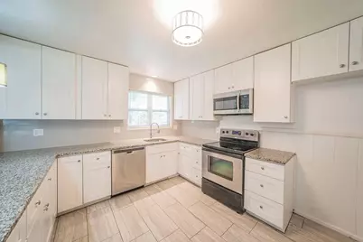 5520 Trail Lake Drive, Fort Worth, TX 76133 - Photo 3