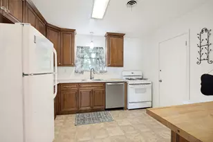 329 N Brighton Ave, Dallas, TX 75208 - Photo 17