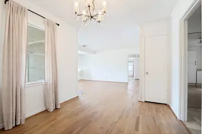329 N Brighton Avenue, Dallas, TX 75208 - Photo 9