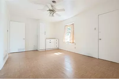 329 N Brighton Avenue, Dallas, TX 75208 - Photo 11