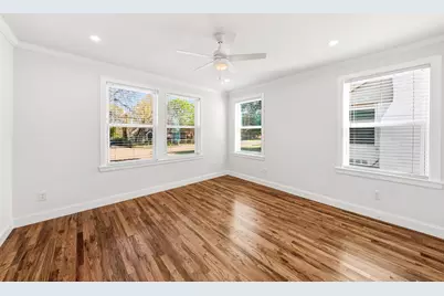 827 Westmount Avenue, Dallas, TX 75211 - Photo 19