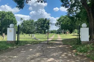 1400 E Jefferson St, Waxahachie, TX 75165 - Photo 1