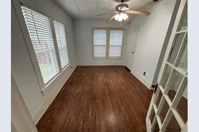 909 W Wardville Street, Cleburne, TX 76033 - Photo 9