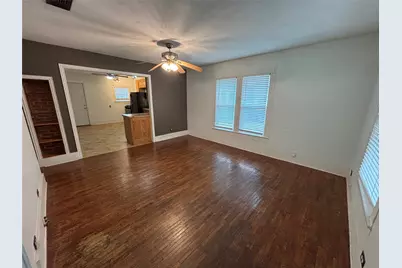 909 W Wardville Street, Cleburne, TX 76033 - Photo 3