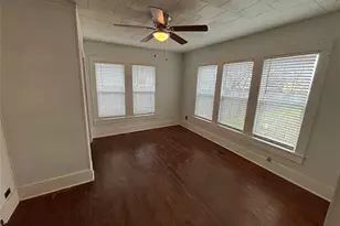 909 W Wardville St, Cleburne, TX 76033 - Photo 7