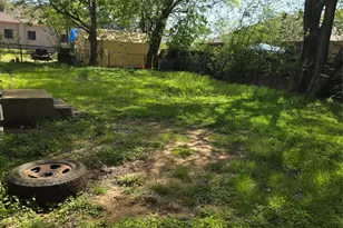 1203 N Anglin St, Cleburne, TX 76031 - Photo 13