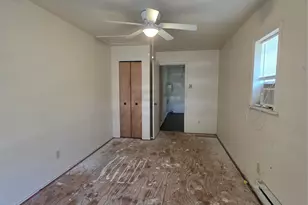 1203 N Anglin St, Cleburne, TX 76031 - Photo 9