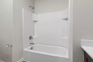 1401 Woodwinds Dr, Fort Worth, TX 76140 - Photo 11