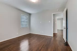 1315 Kings Hwy, Dallas, TX 75208 - Photo 3