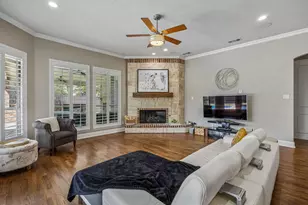 309 Black Walnut Dr, Garland, TX 75044 - Photo 13