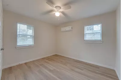 308 Avenue E, Ennis, TX 75119 - Photo 17