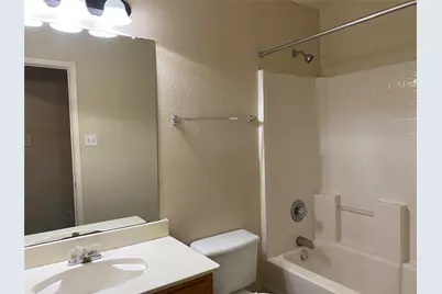 550 Monarch Drive, Lancaster, TX 75146 - Photo 9