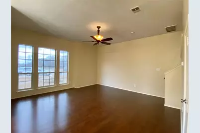 550 Monarch Drive, Lancaster, TX 75146 - Photo 3