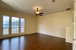 550 Monarch Dr, Lancaster, TX 75146 - Photo 3