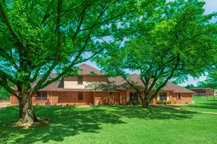 13 Crestview Cir, Rockwall, TX 75087 - Photo 1