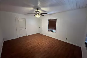 533 E Sears St, Denison, TX 75021 - Photo 13