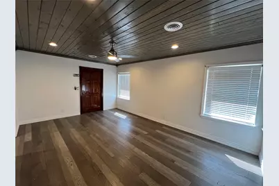 533 E Sears Street, Denison, TX 75021 - Photo 5