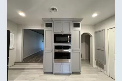 533 E Sears Street, Denison, TX 75021 - Photo 9