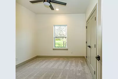 201 Grandview Street, Cleburne, TX 76031 - Photo 15