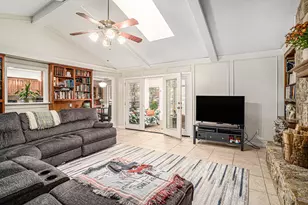 2715 Lincoln Dr, Arlington, TX 76006 - Photo 5