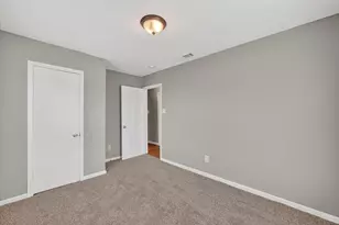 1119 E Cantey St, Fort Worth, TX 76104 - Photo 15