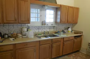 910 Sinclair St, Ranger, TX 76470 - Photo 7