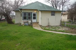 910 Sinclair St, Ranger, TX 76470 - Photo 13