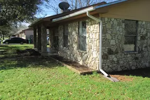 306 N Agnew St, Boyd, TX 76023 - Photo 3