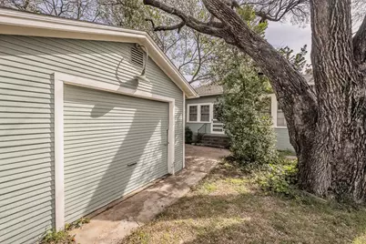 1201 Clint Street, Carrollton, TX 75006 - Photo 29