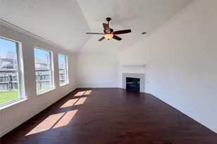 501 W Clover Park Dr, Fort Worth, TX 76140 - Photo 3