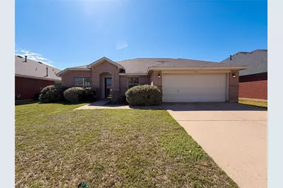 501 W Clover Park Drive, Fort Worth, TX 76140 - Photo 1
