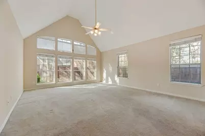 647 Royalwood Court, Grand Prairie, TX 75052 - Photo 27