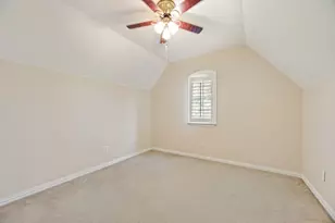 647 Royalwood Ct, Grand Prairie, TX 75052 - Photo 21