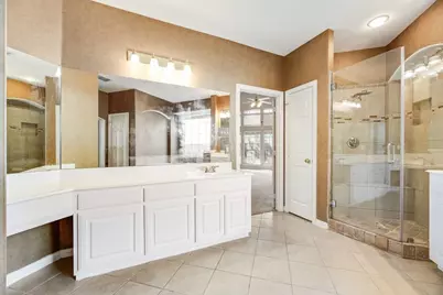 647 Royalwood Court, Grand Prairie, TX 75052 - Photo 31