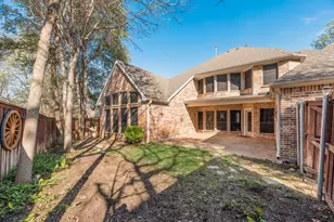 647 Royalwood Ct, Grand Prairie, TX 75052 - Photo 33