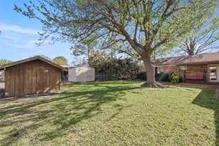 409 Colonial Dr, Garland, TX 75043 - Photo 23