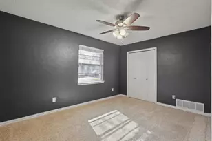 409 Colonial Dr, Garland, TX 75043 - Photo 17