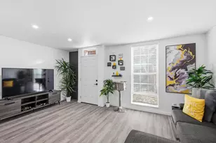 9829 Park Ln Ct, Dallas, TX 75220 - Photo 9